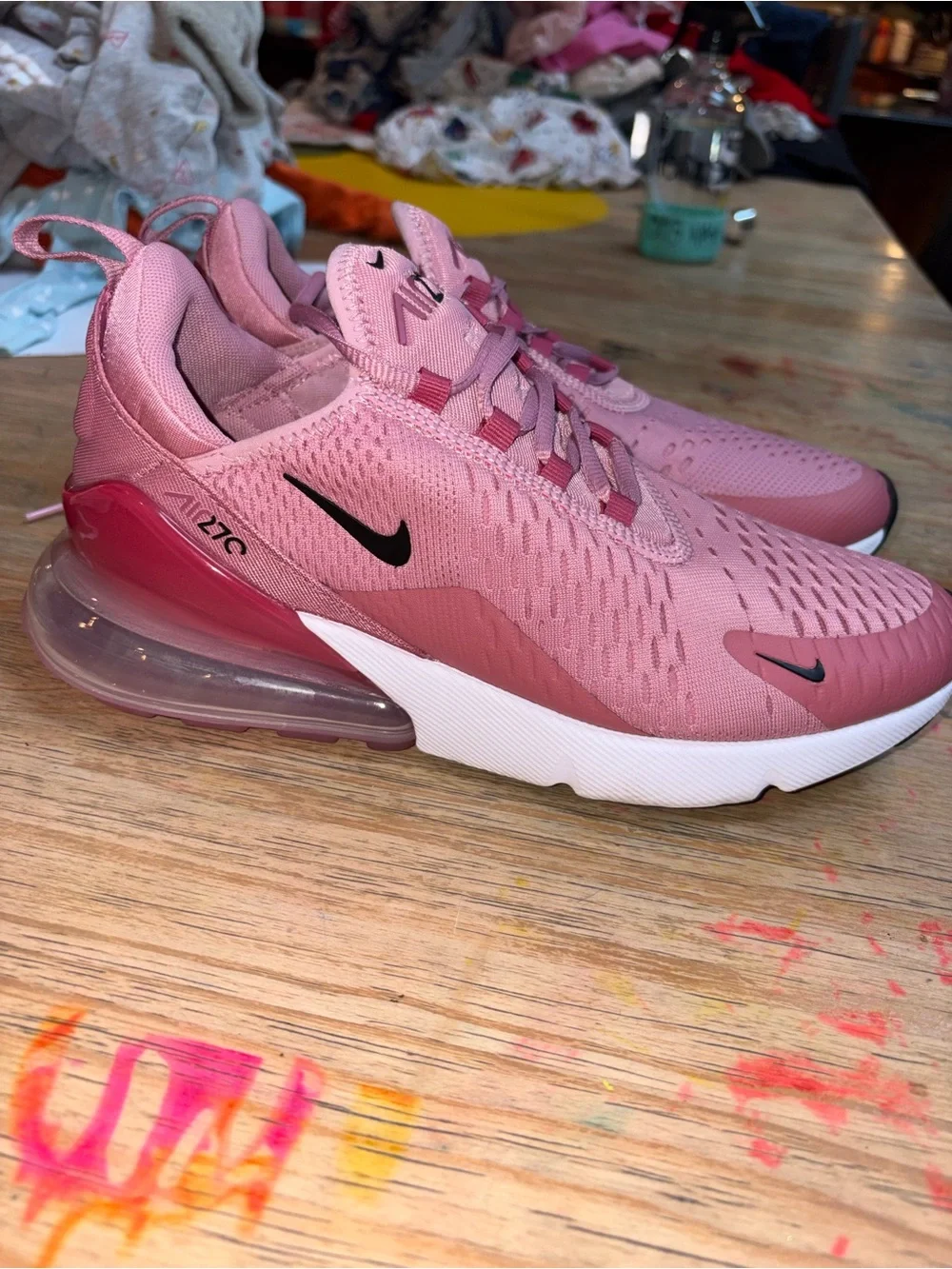 NWOT Nike Women's Air Max 270 Pink and Black Low-Top Sneakers